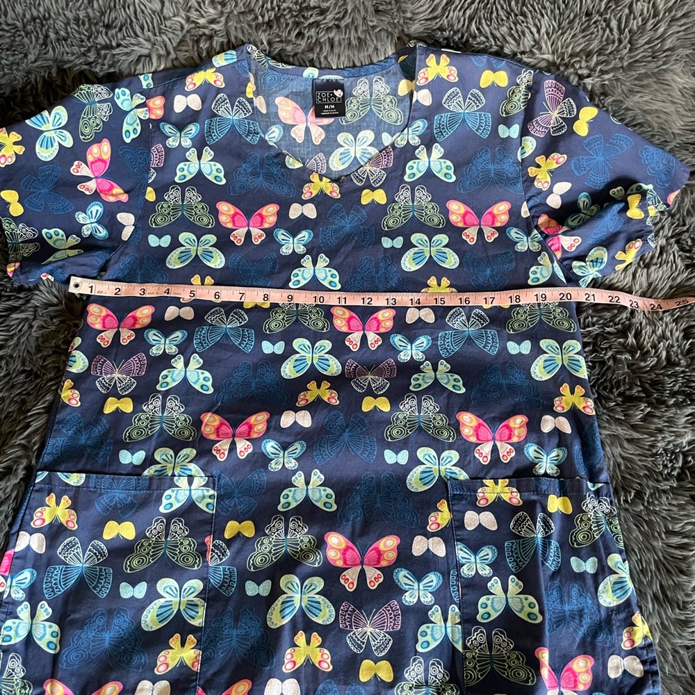 Colorful Butterfly Print Top - Picture 3 of 4